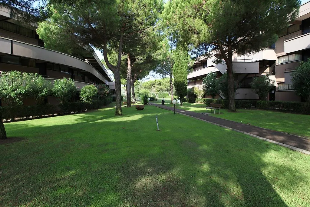 Residence Habitat Marina Di Bibbona 3*,