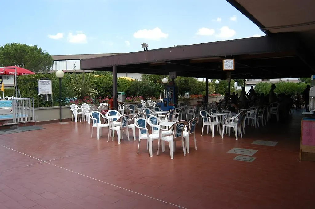 *** Aparthotel Residence Habitat Marina Di Bibbona Italy