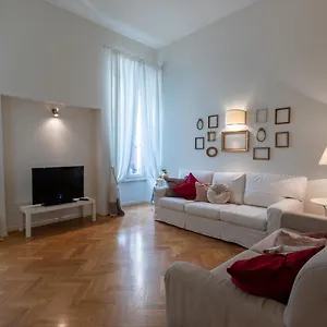 Ad Flat Italia